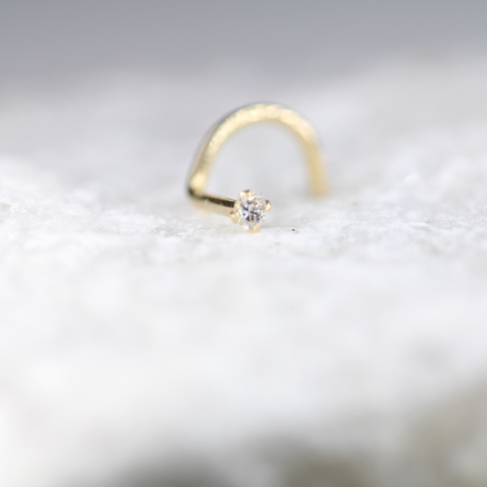 Genuine Diamond 1.4mm Set in a 14k gold Corkscrew gold bar 20g New